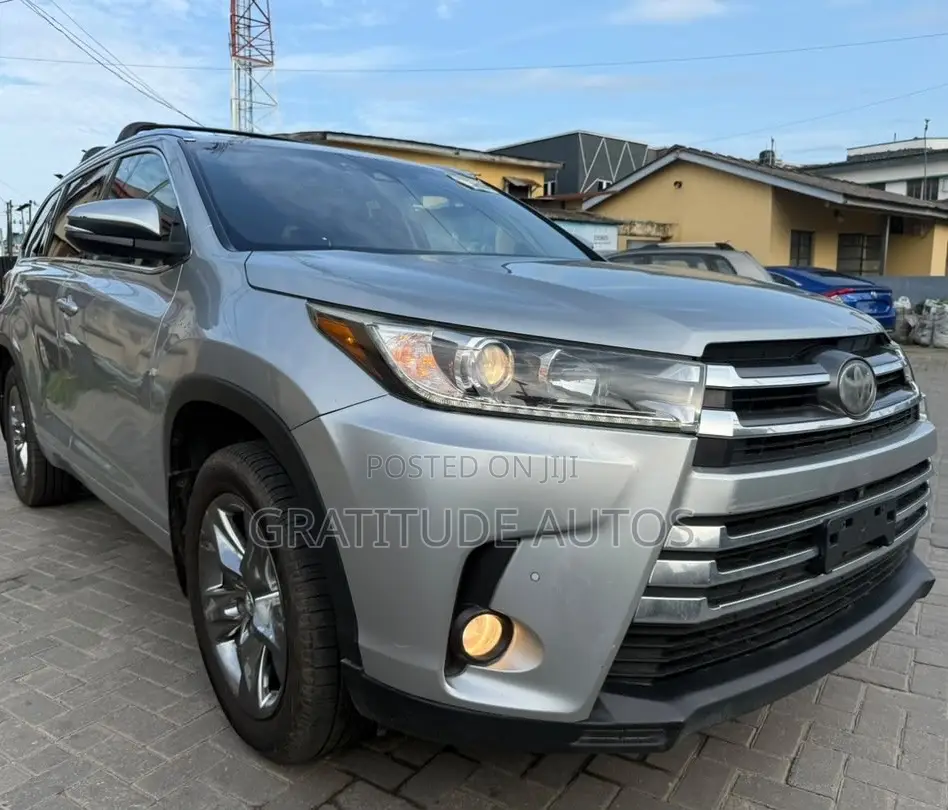 Toyota Highlander Limited Platinum 4x2 V6 (3.5L 6cyl 8A) 2017 Gray