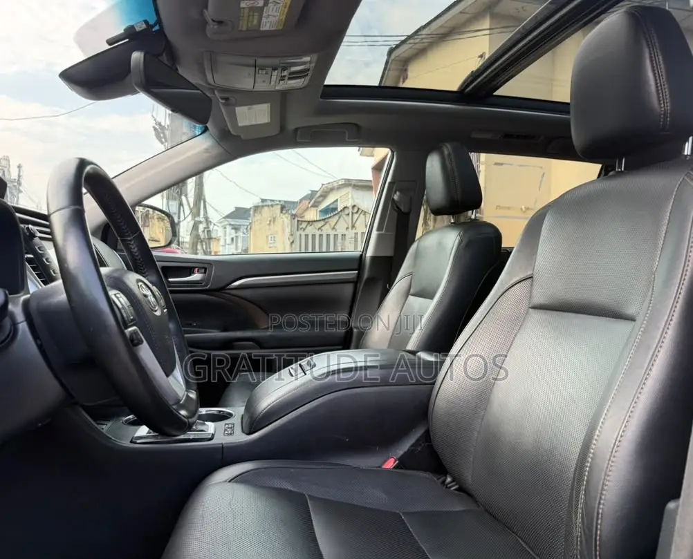 Toyota Highlander Limited Platinum 4x2 V6 (3.5L 6cyl 8A) 2017 Gray