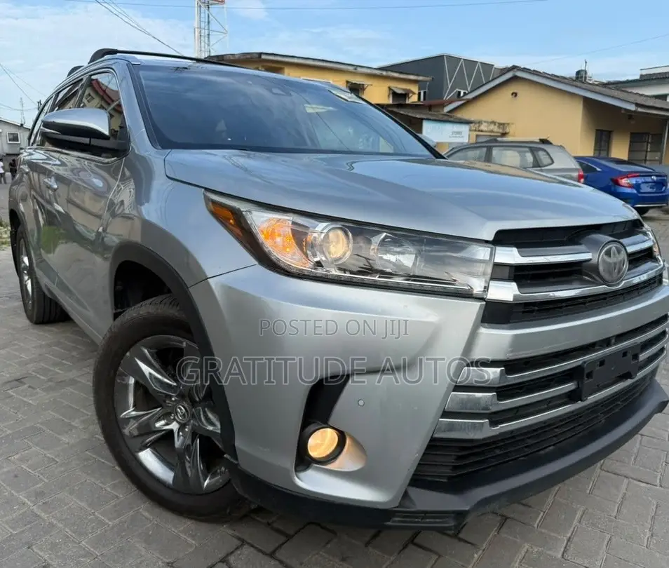 Toyota Highlander Limited Platinum 4x2 V6 (3.5L 6cyl 8A) 2017 Gray