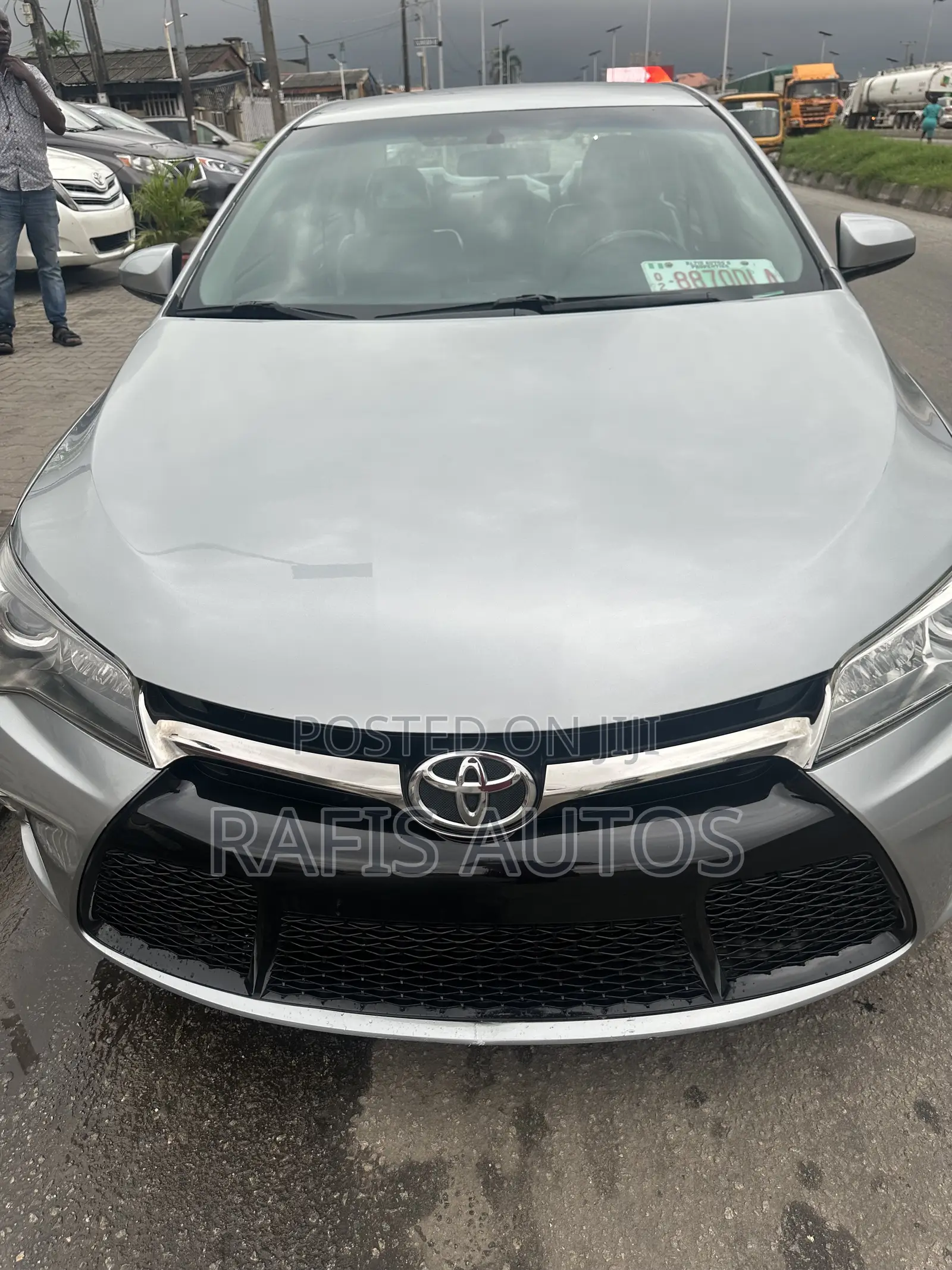 Toyota Camry SE 4dr Sedan (2.5L 4cyl 6A) 2016 Silver