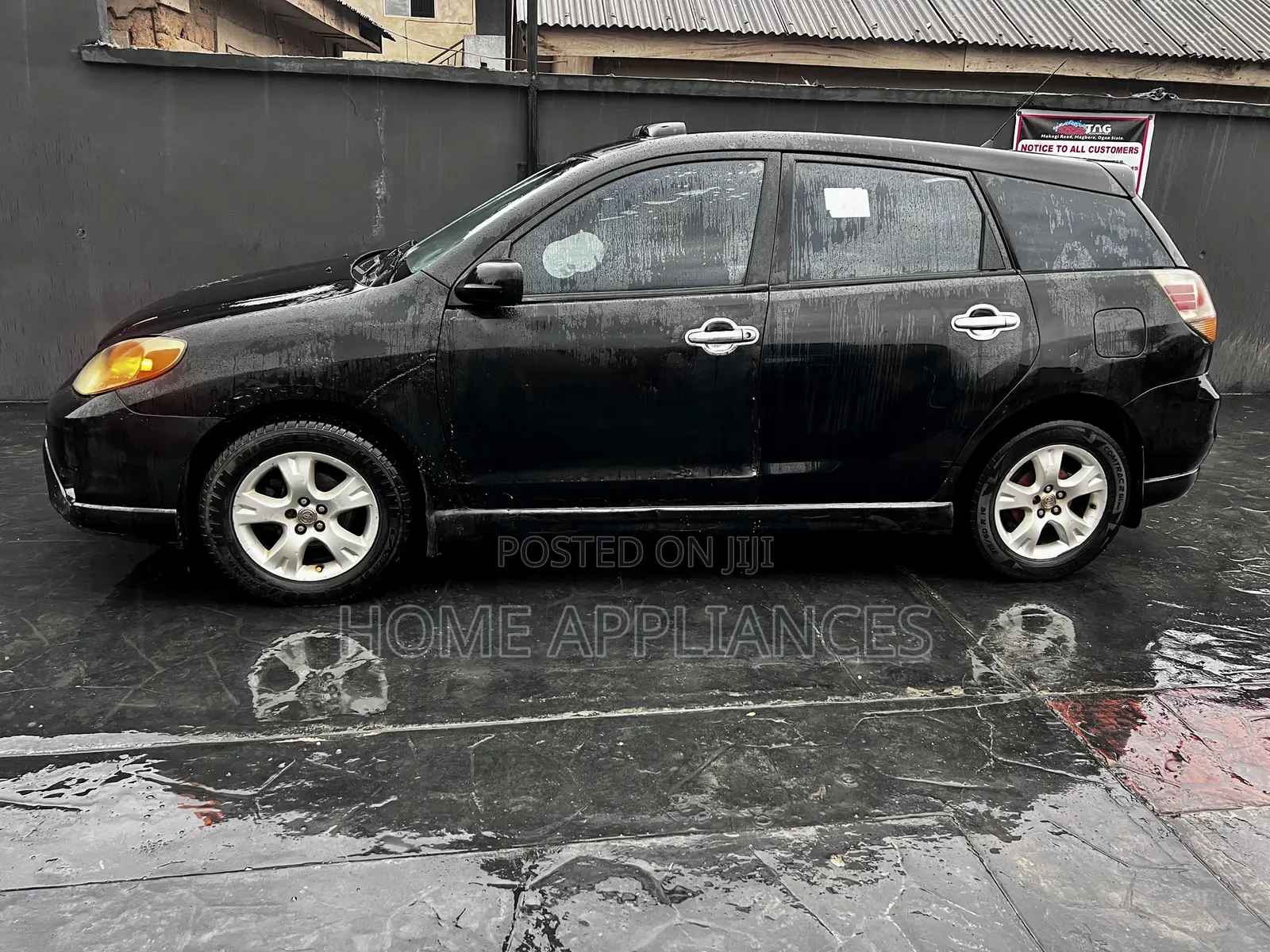 Toyota Matrix XR Hatchback FWD (1.8L 4cyl 4A) 2006 Black