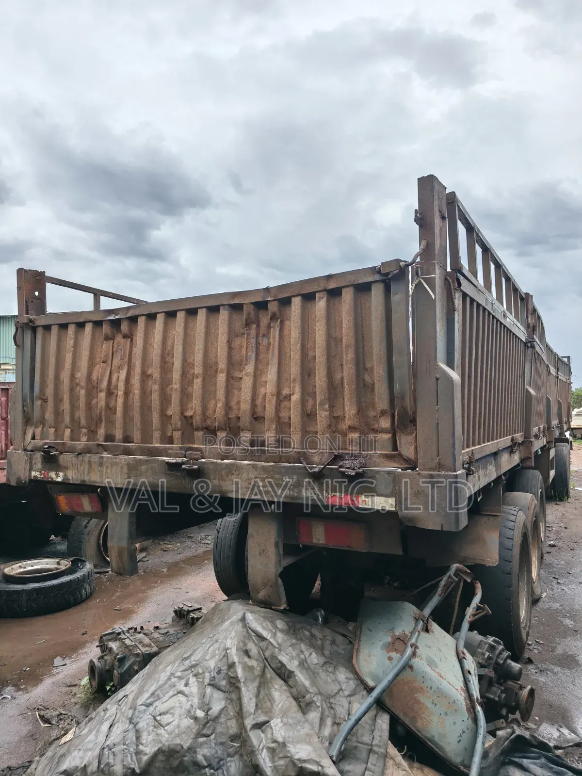 Shacman F2000 Truck Head With Dangote Bucket - Triple Axle