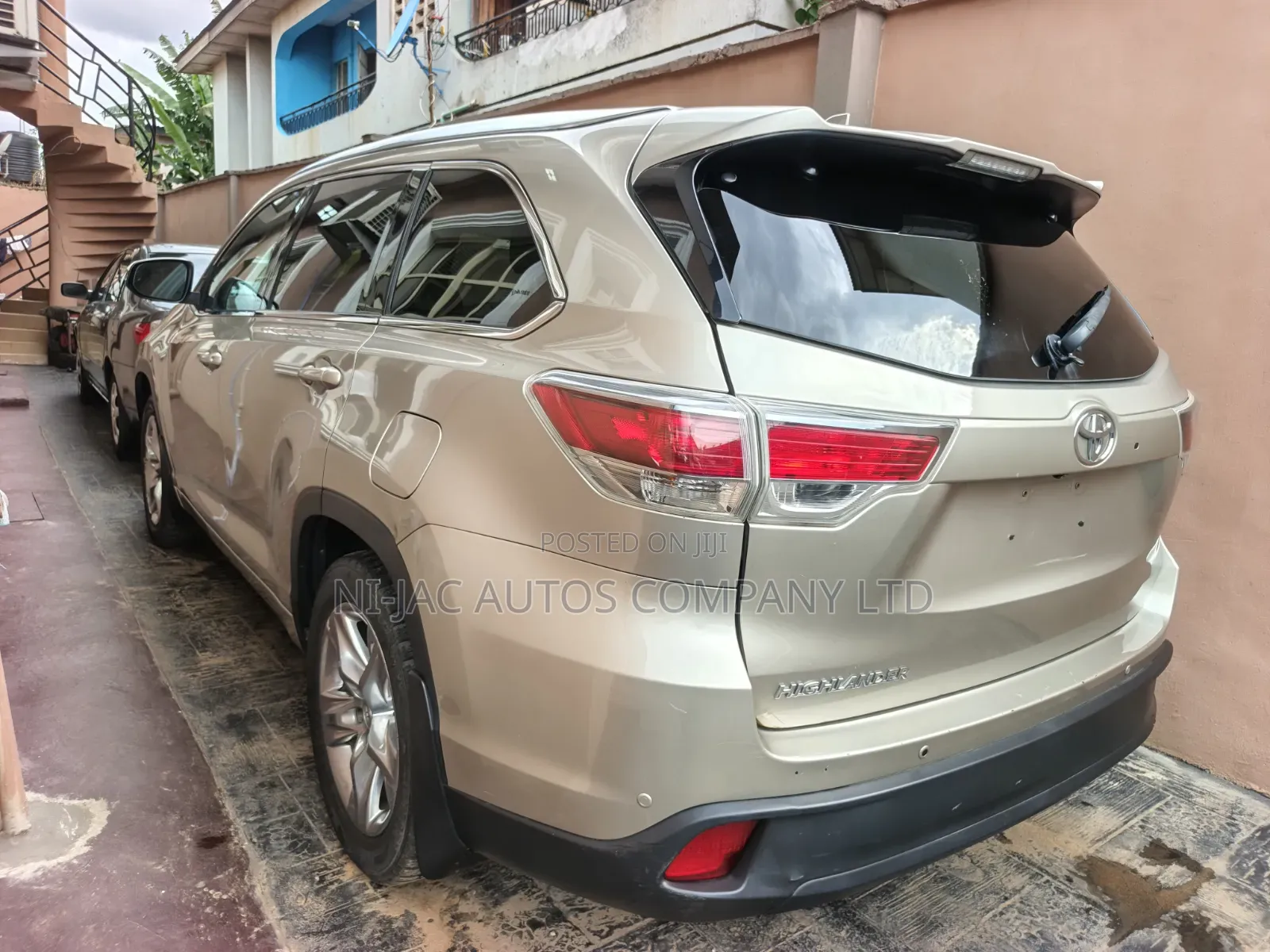 Toyota Highlander 2015 Gold