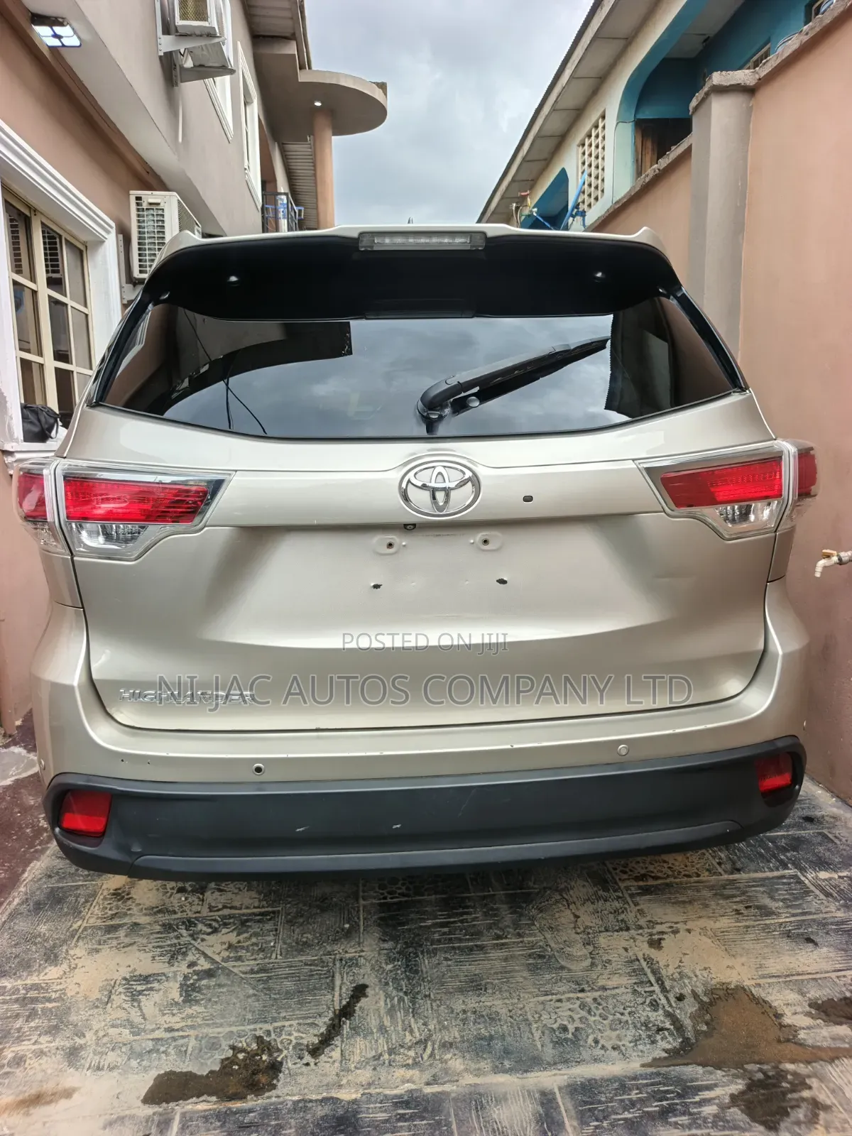 Toyota Highlander 2015 Gold