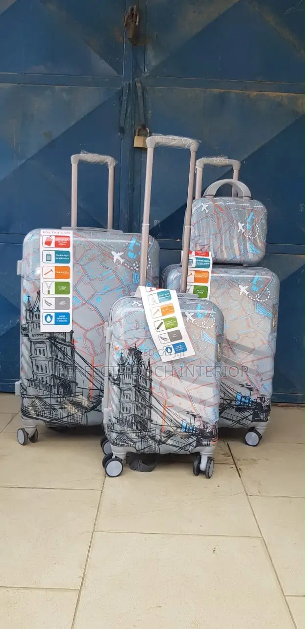 3sets of Plastic Luggage