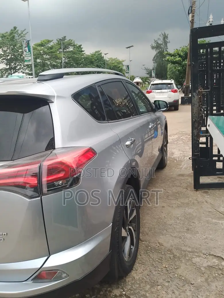 Toyota RAV4 Platinum AWD (2.5L 4cyl 6A) 2017 Gray