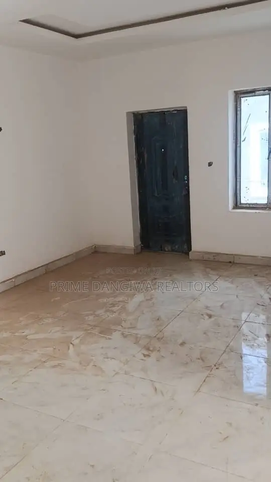 5bdrm Duplex in Suncity Estate, Kaura for sale
