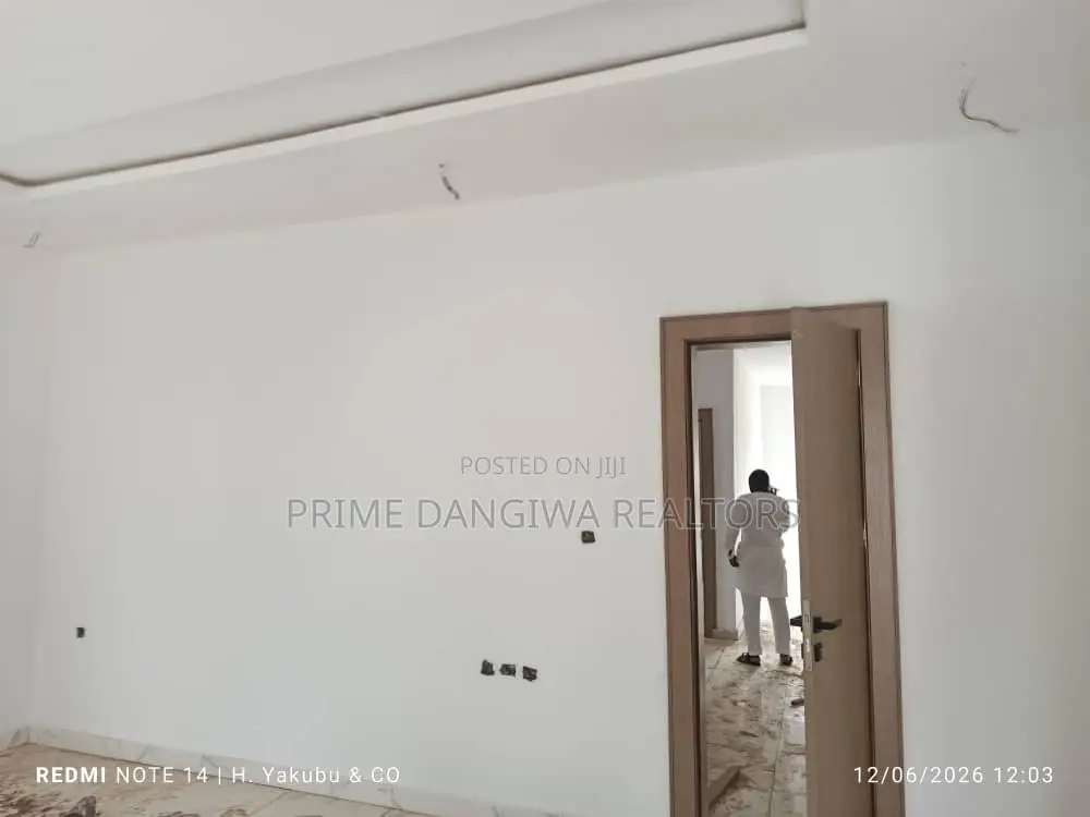 5bdrm Duplex in Suncity Estate, Kaura for sale