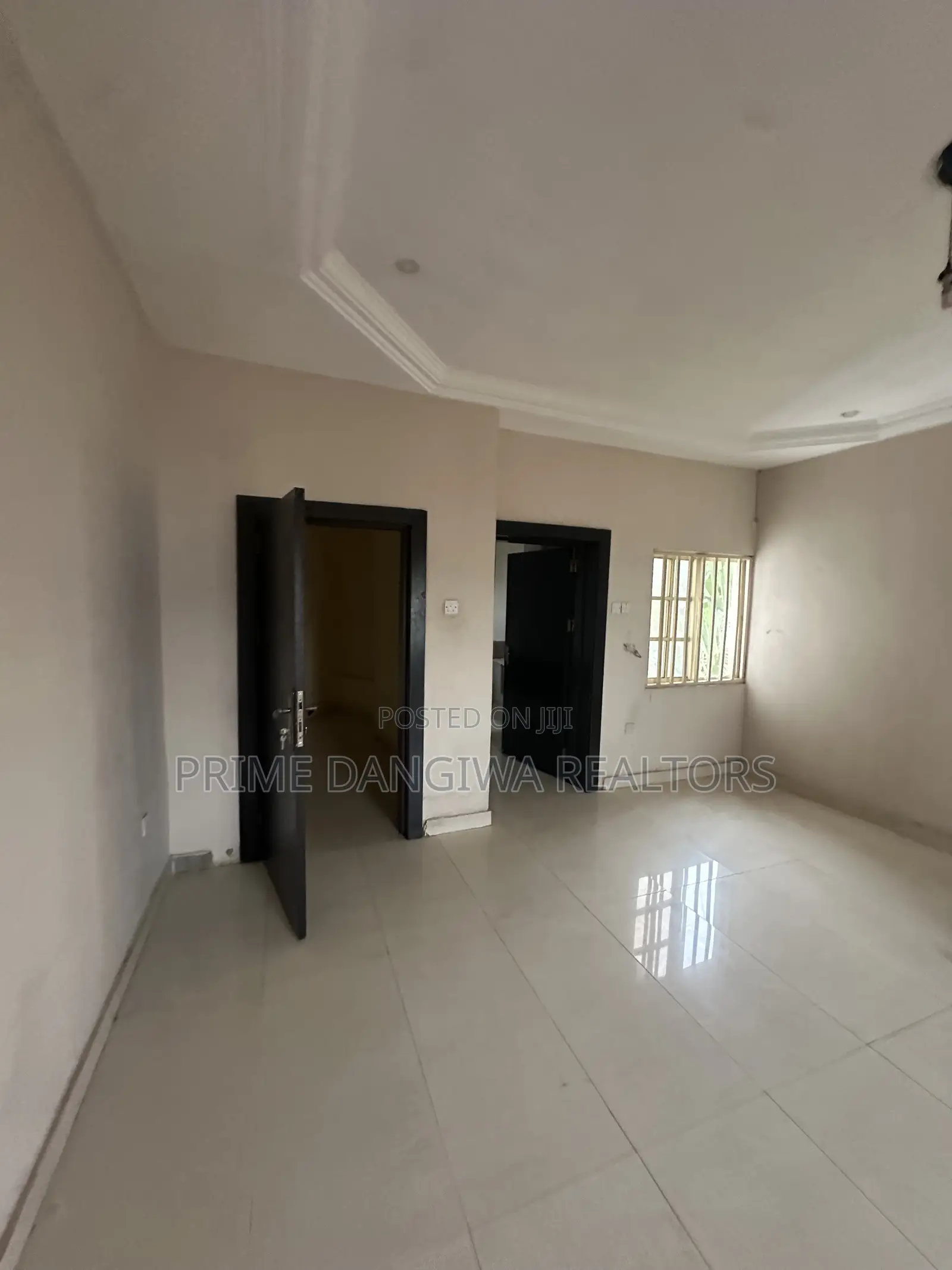 5bdrm Duplex in Suncity Estate, Kaura for sale