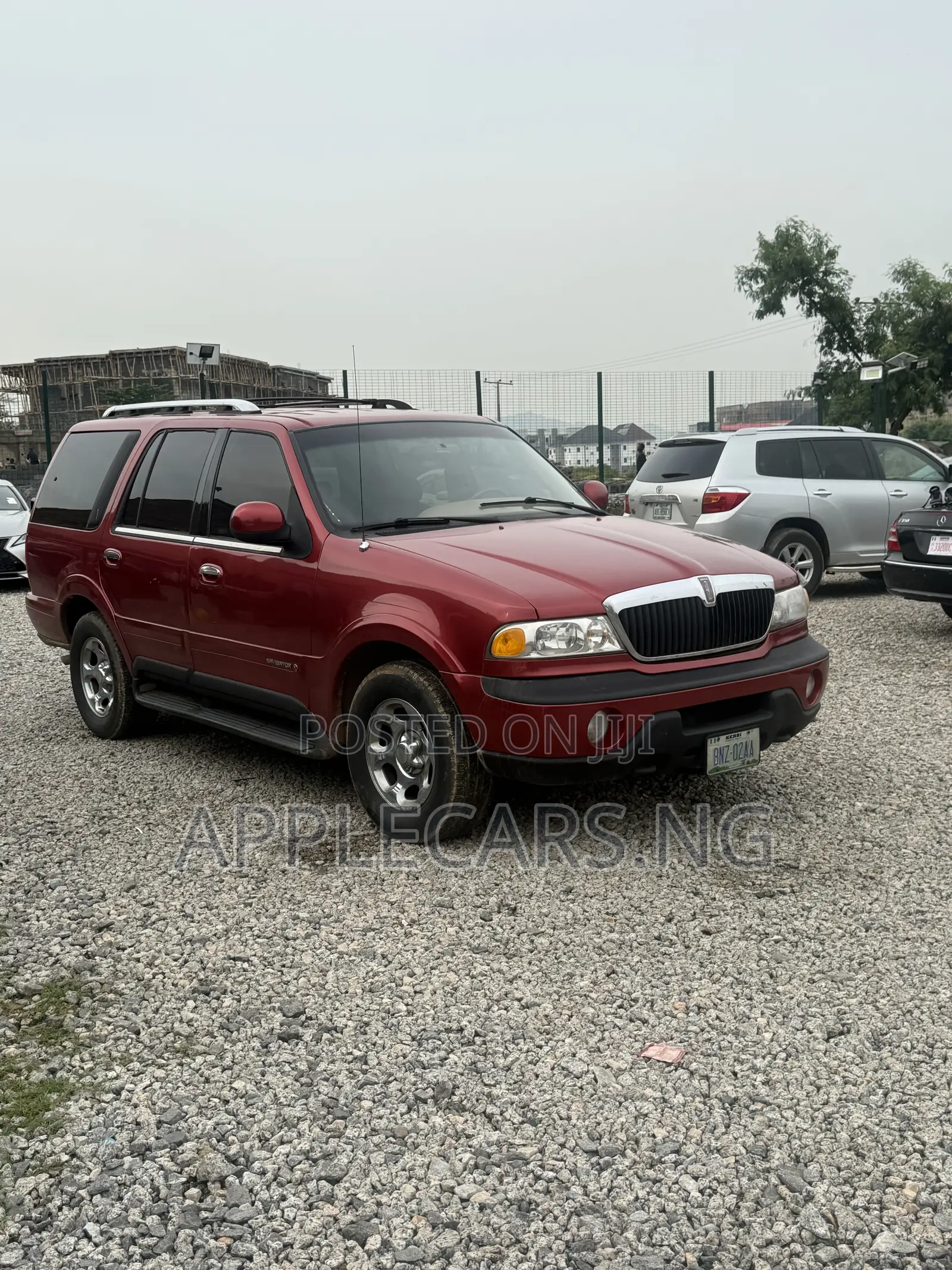 Lincoln Navigator Base 4x4 1998 Red