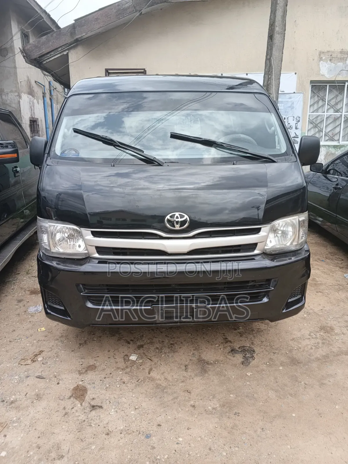 Toyota HiAce SV Premium 2013 Black