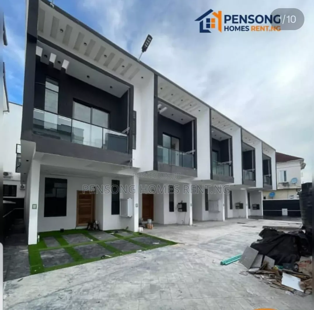 3bdrm Duplex in Chevron Tall Gate for rent