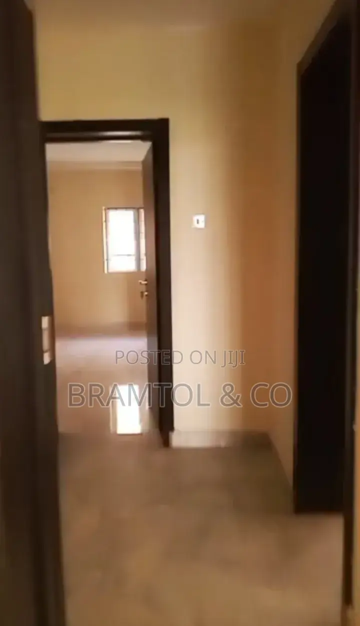 4bdrm Duplex in Zone B for rent
