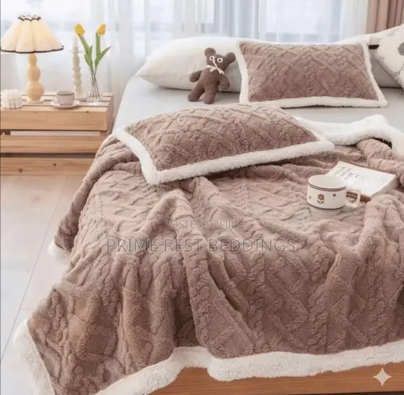 Plush Fur Duvet With 2 Pillow Cases (200 X 230cm)