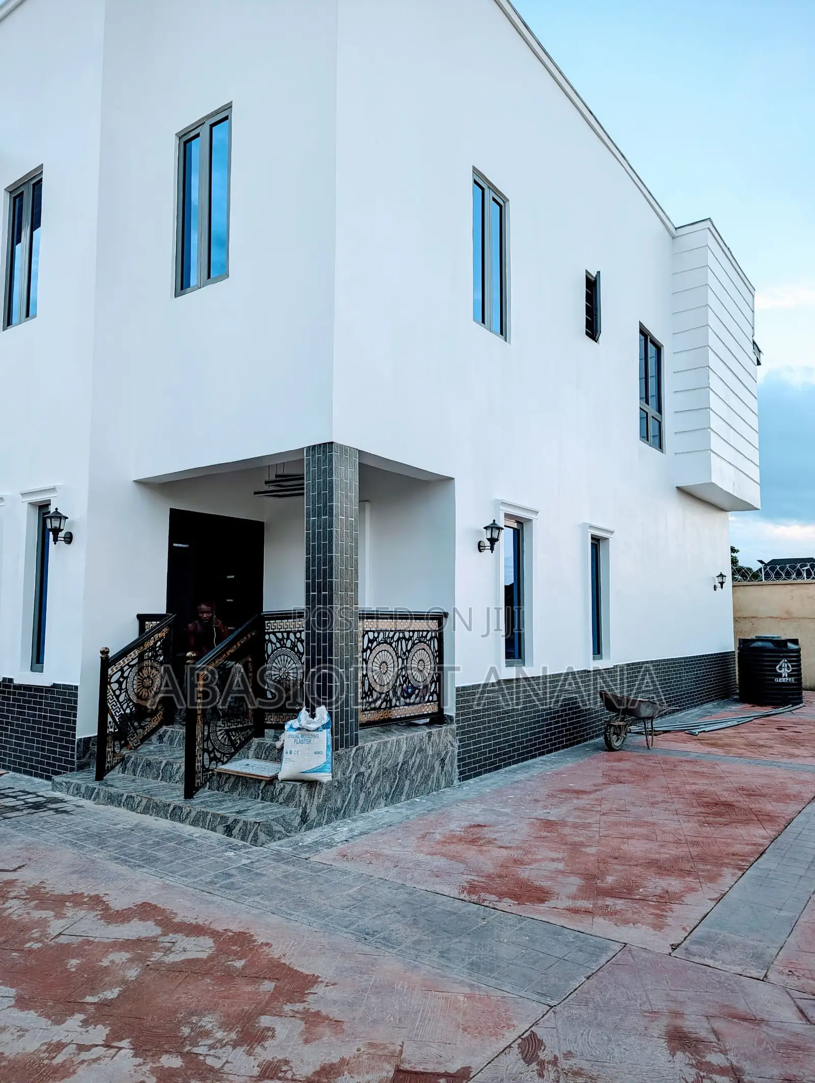 4bdrm Duplex in Main Shelter Estate, Uyo for rent