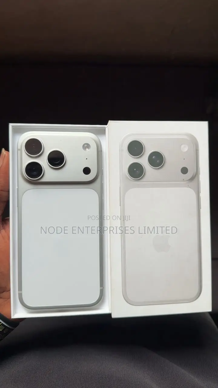 New Apple iPhone 17 Pro Max 256 GB Silver