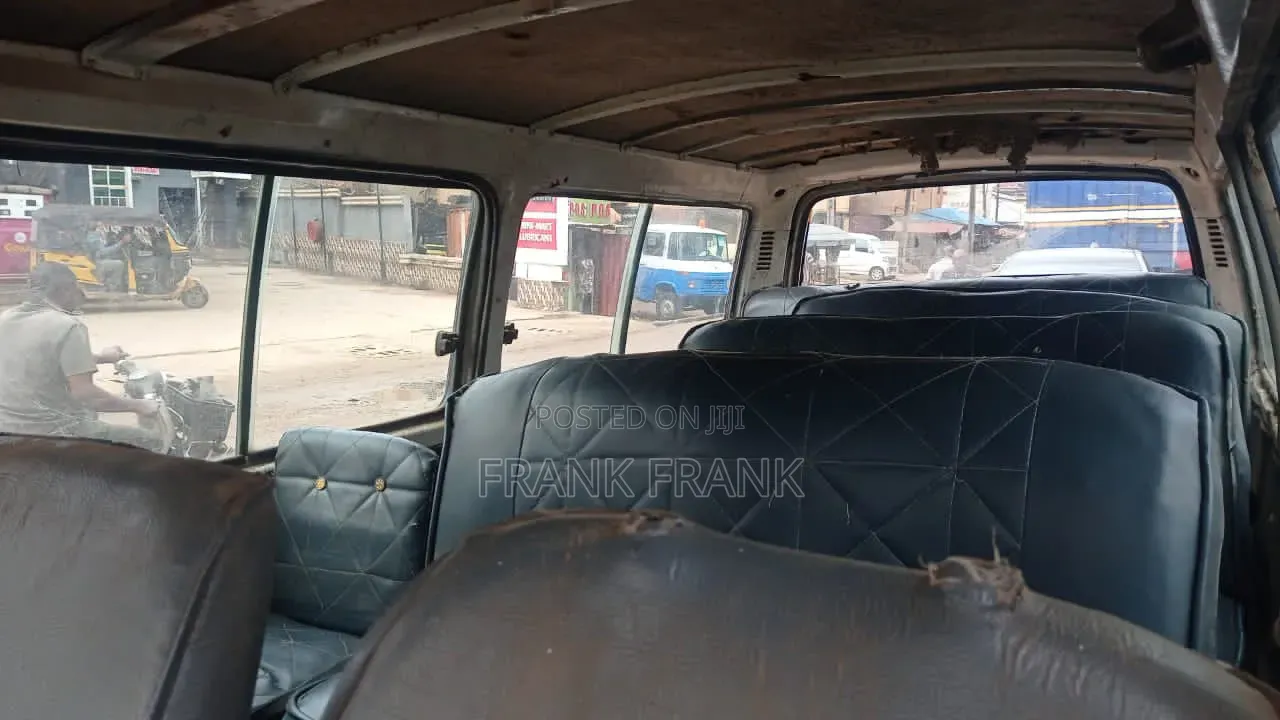 Toyota HiAce 2004 White