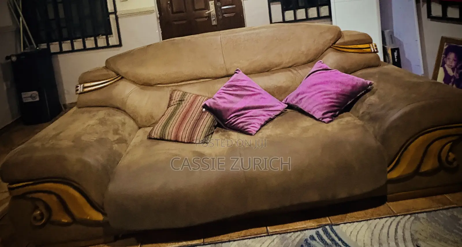 7 Seaters Chair Set With Free Throw Pillows