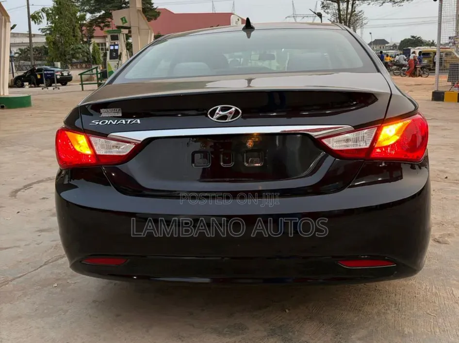 Hyundai Sonata 2012 Black