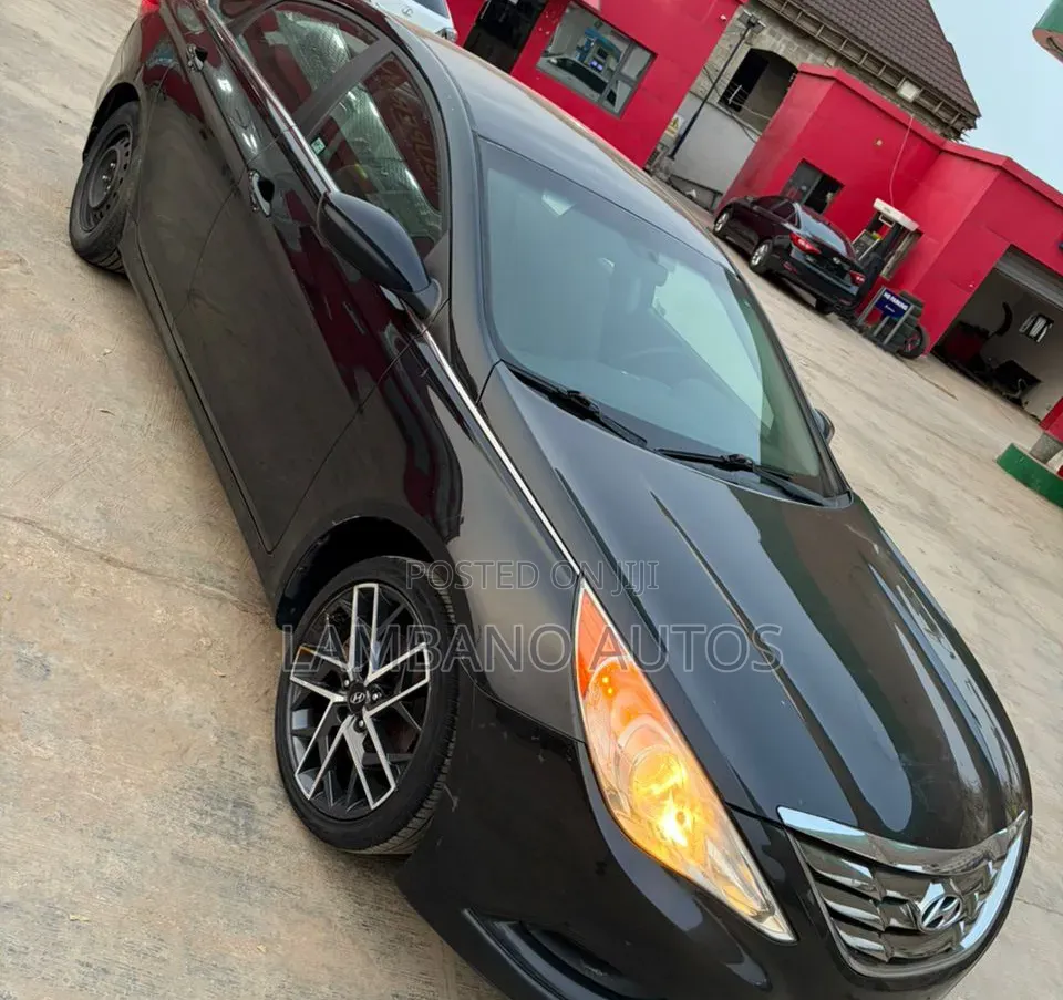 Hyundai Sonata 2012 Black