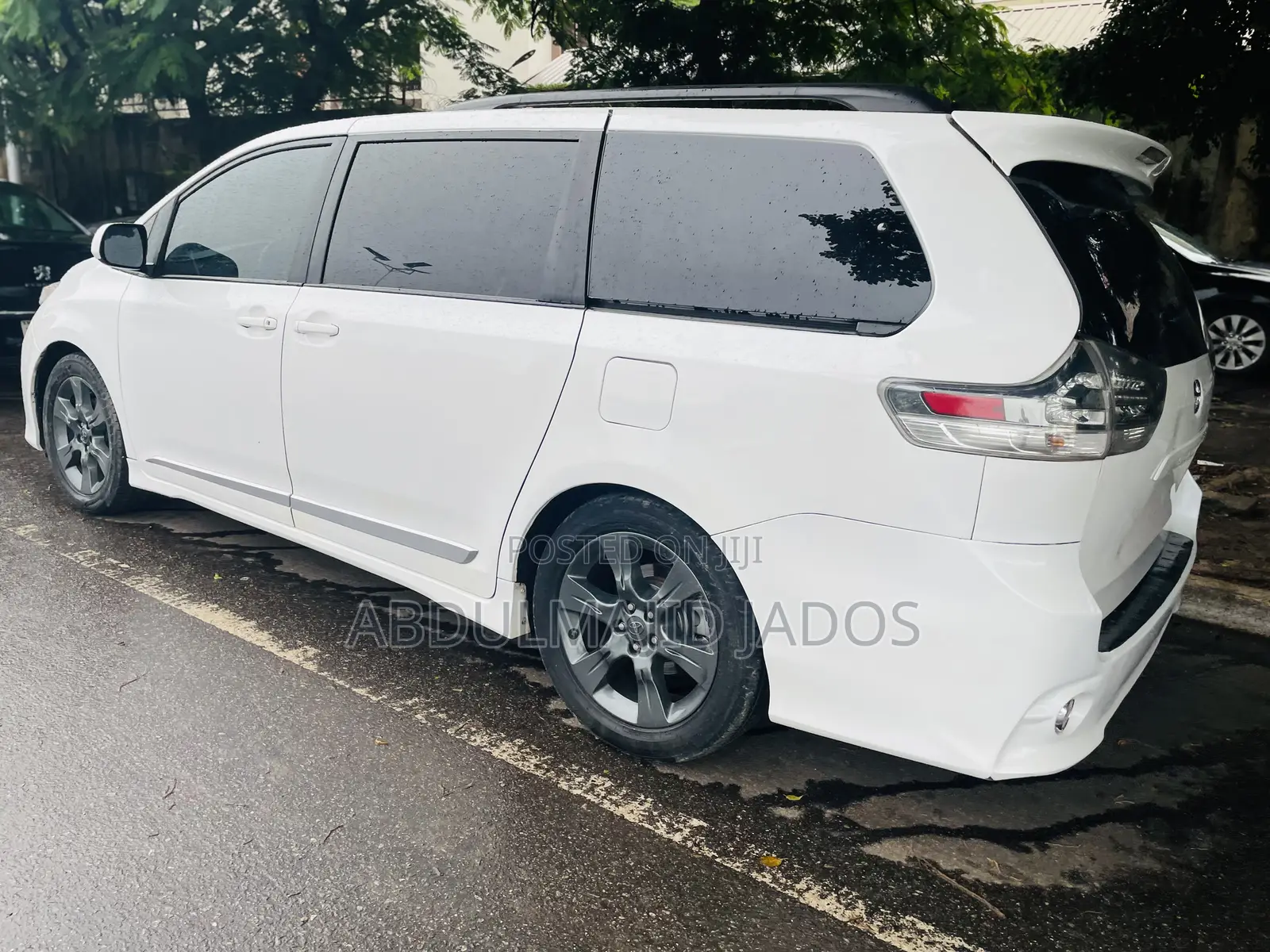 Toyota Sienna 2013 White