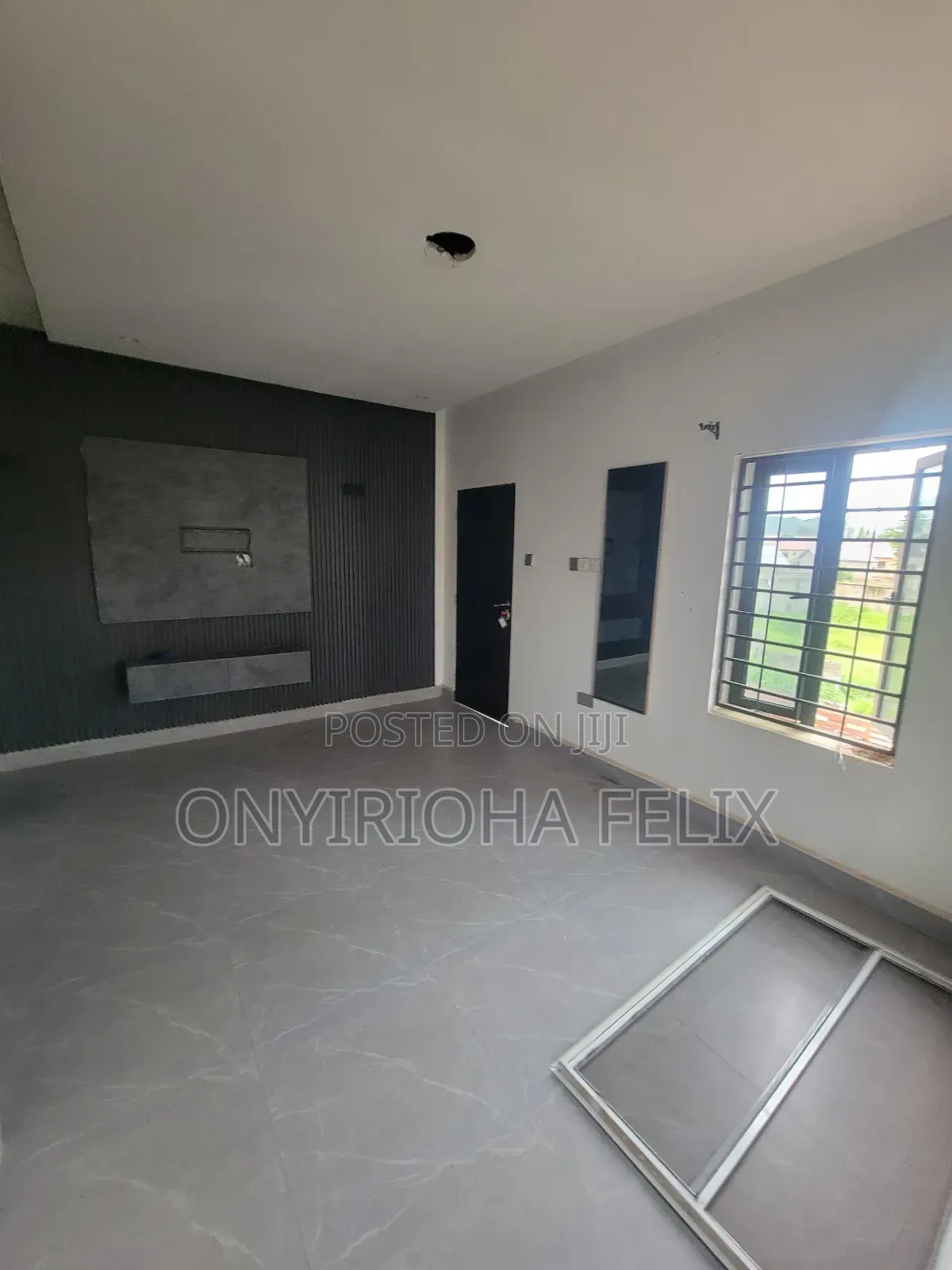 2bdrm Block of Flats in Lugbe Close To, Kiami for rent