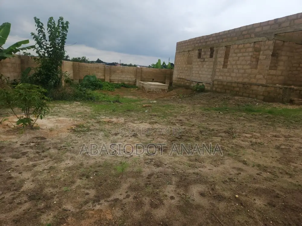 2bdrm Bungalow in Oron Road By Gifto, Uyo for sale