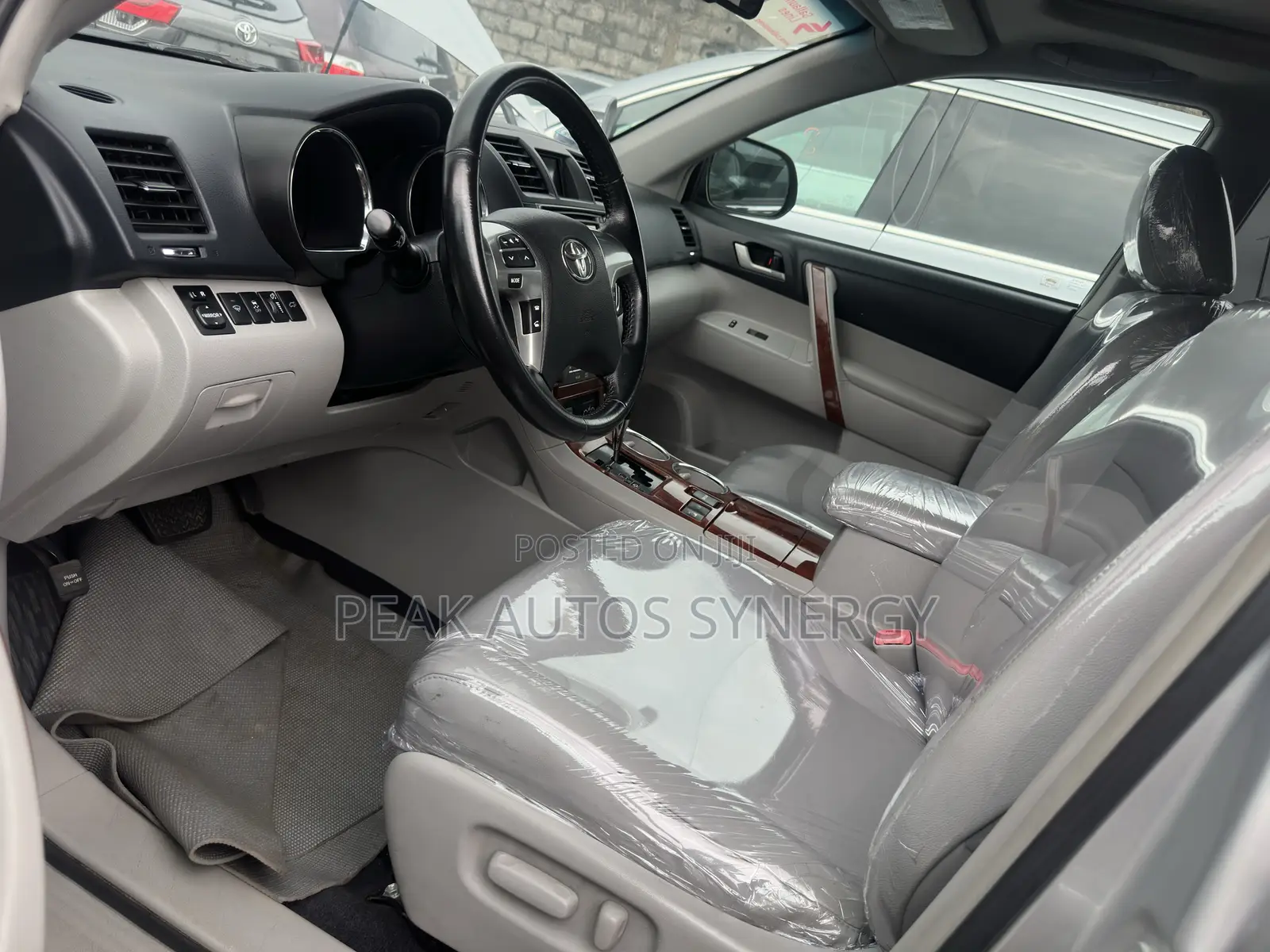 Toyota Highlander SE 3.5L 4WD 2013 Silver