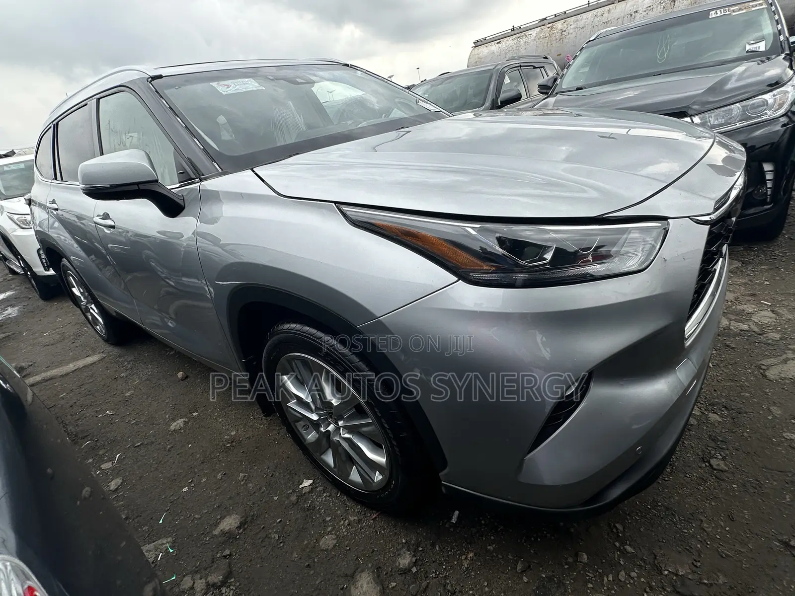 Toyota Highlander Limited 2021 Silver