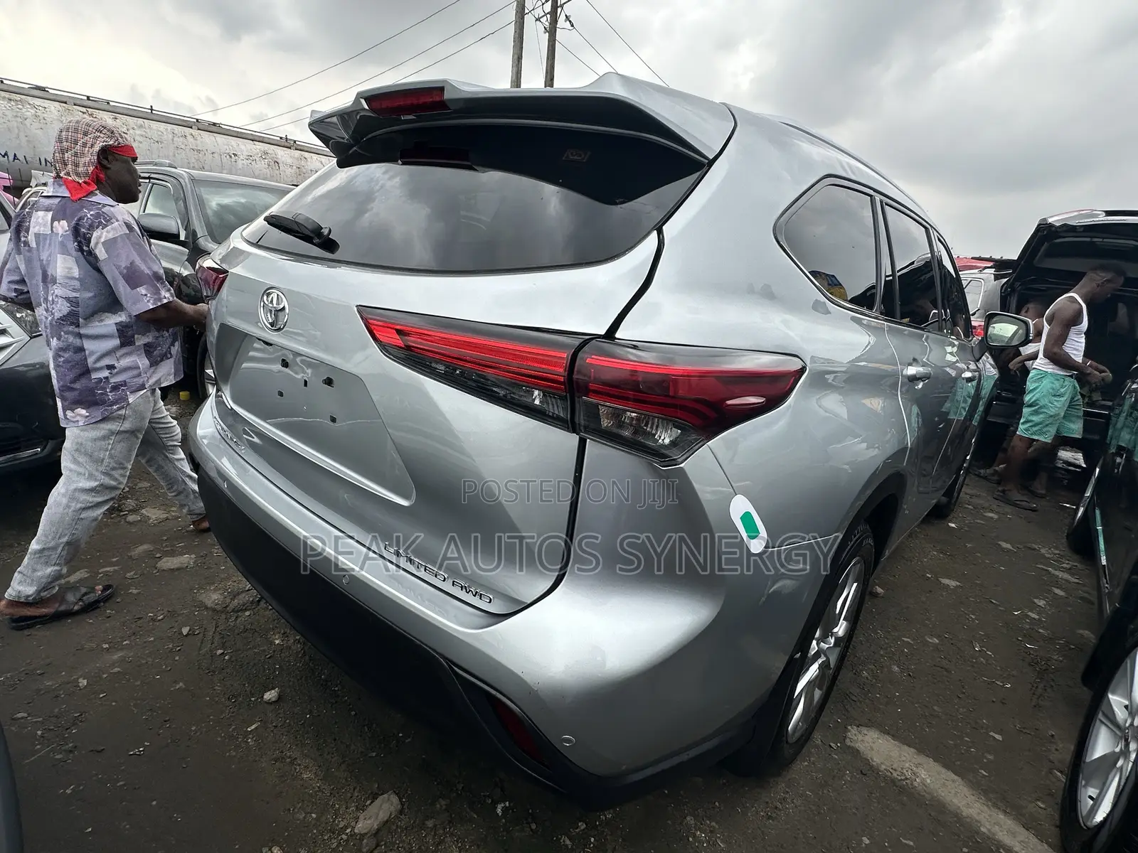 Toyota Highlander Limited 2021 Silver