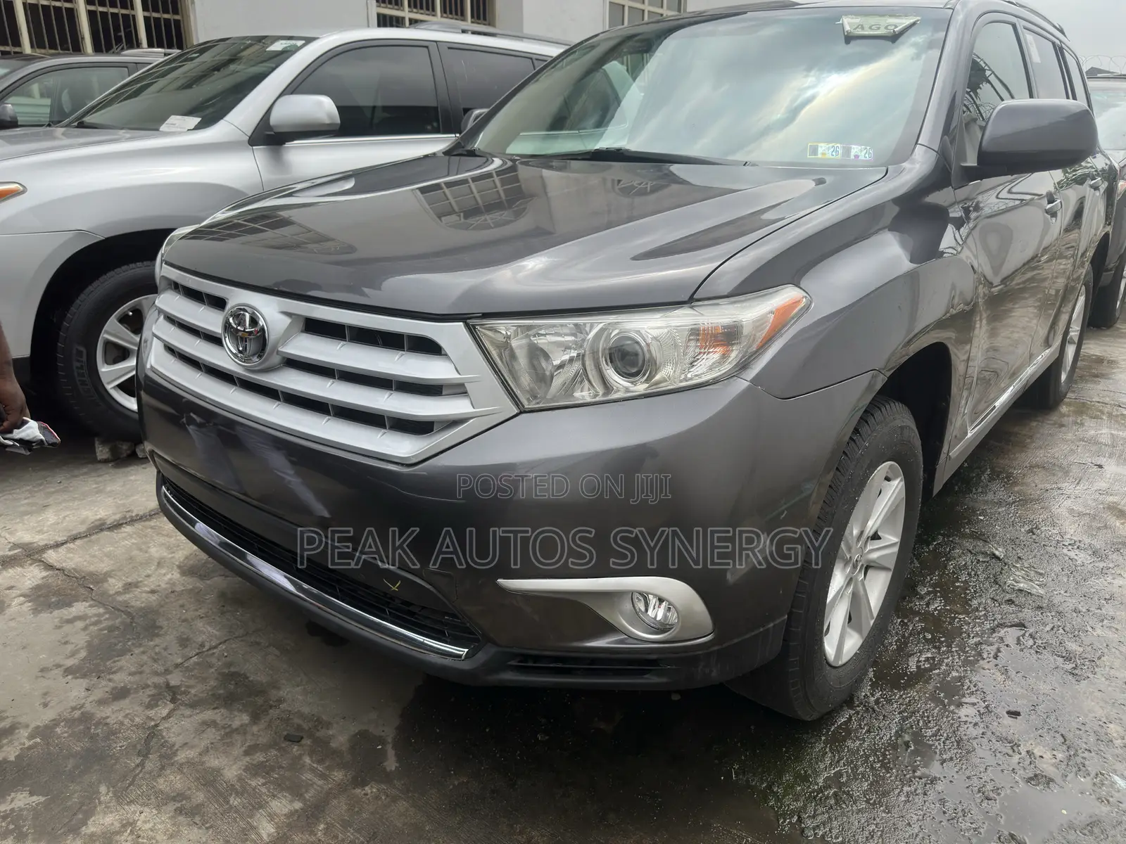Toyota Highlander SE 3.5L 4WD 2013 Gray