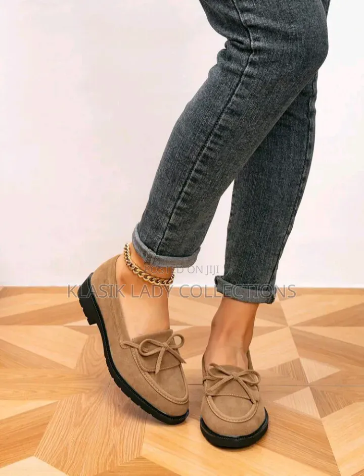 Loafer Bow Shoe - Beige