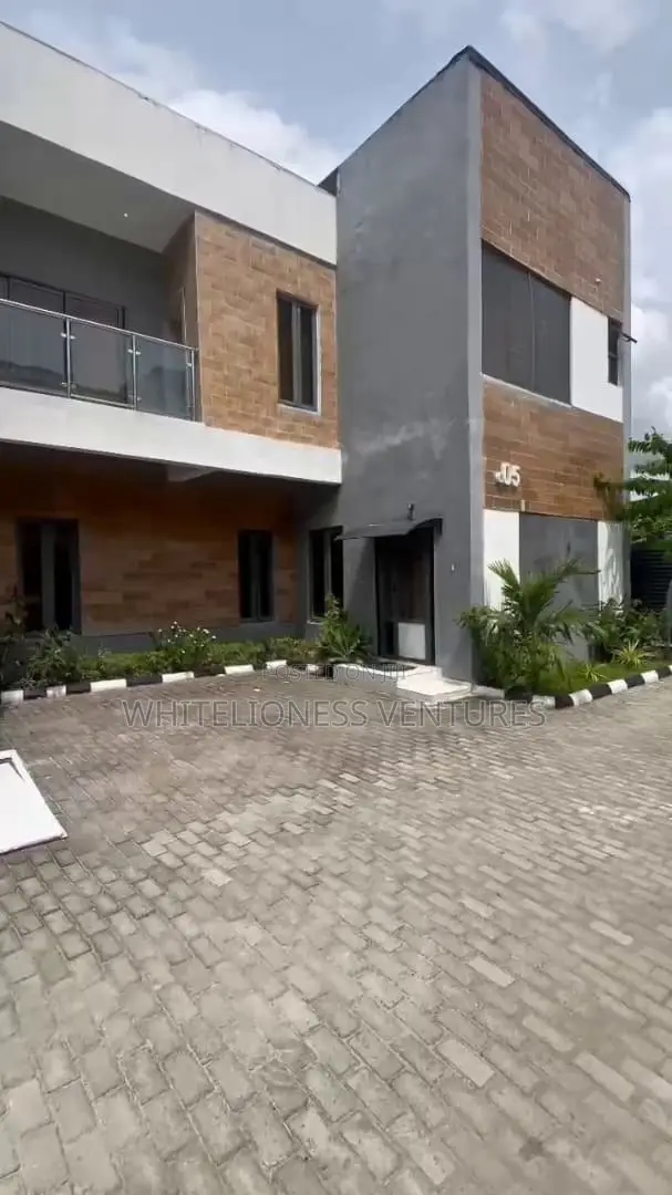 Furnished 4bdrm Duplex in Fara Park, Sangotedo for sale