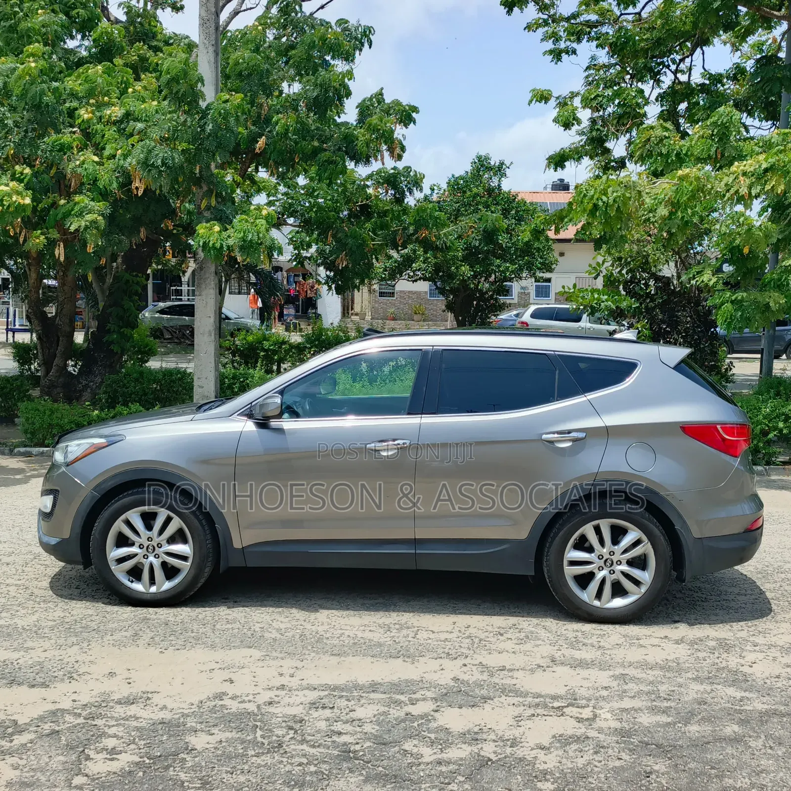 Hyundai Santa Fe Hybrid 2023 Gold