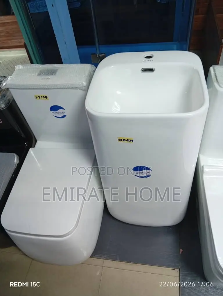 Special England Water Closet With Basin