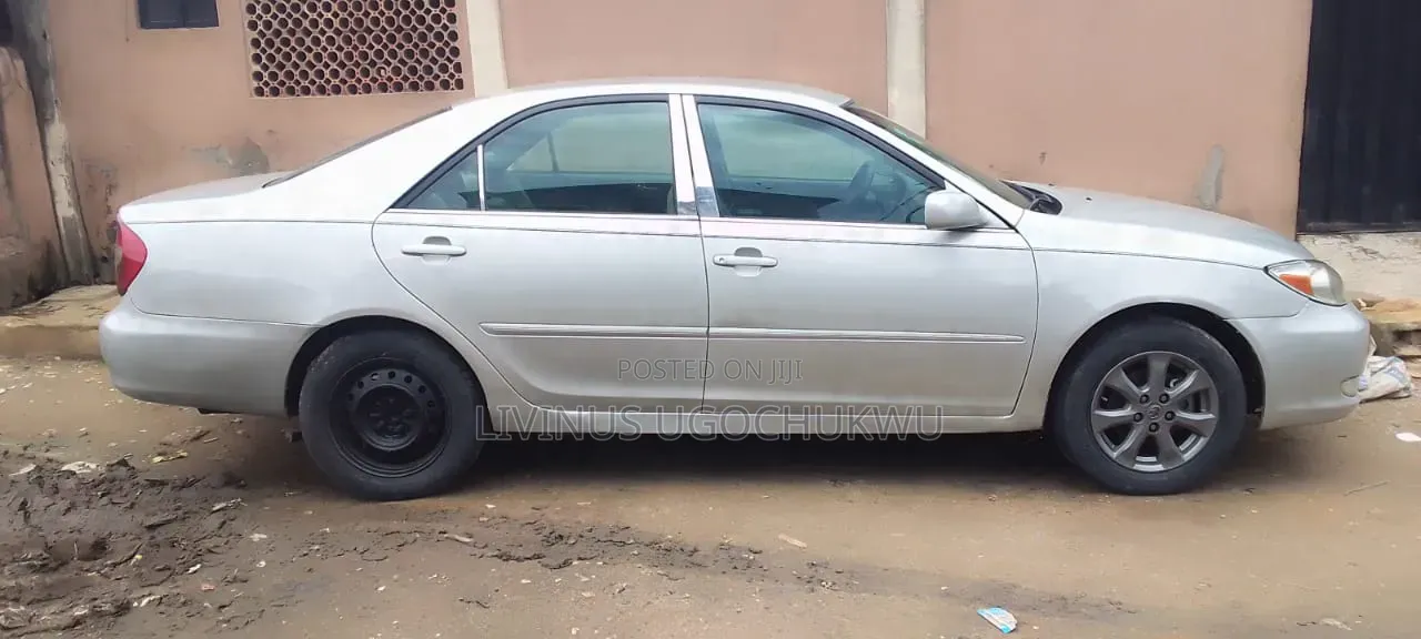 Toyota Camry 2004 Silver