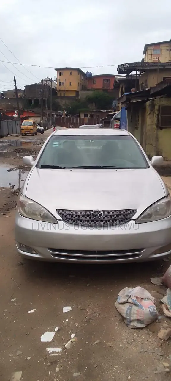 Toyota Camry 2004 Silver