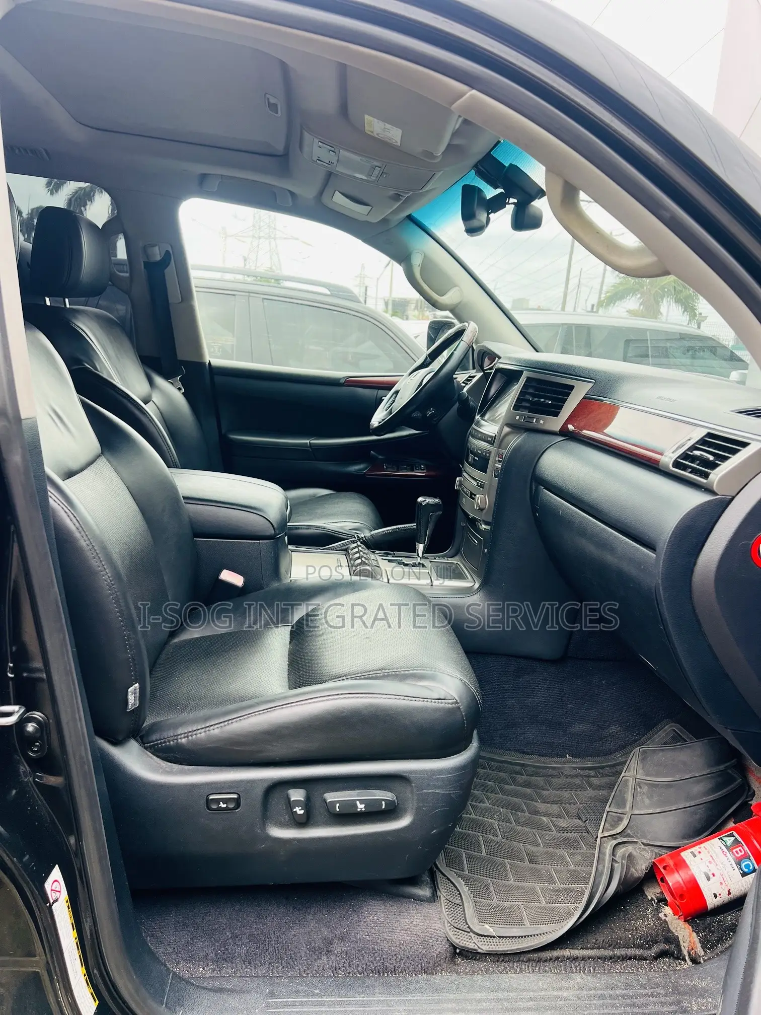 Lexus LX 570 AWD 2015 Black