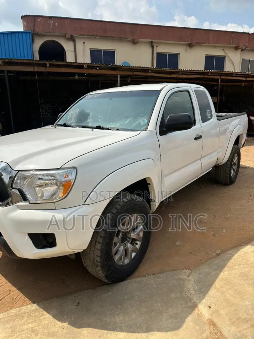 Toyota Tacoma TRD PRO V6 4dr Access Cab 4WD 6.1 ft. SB (4.0L 6cyl 5A)