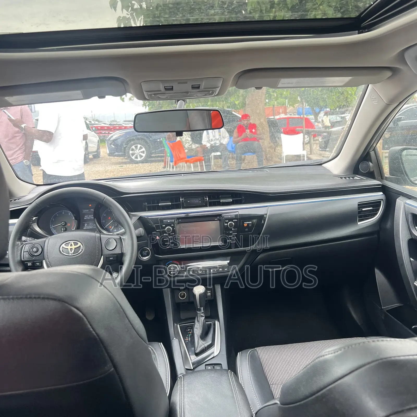 Toyota Corolla SE Special Edition 4dr Sedan (1.8L 4cyl CVT) 2017 Silver