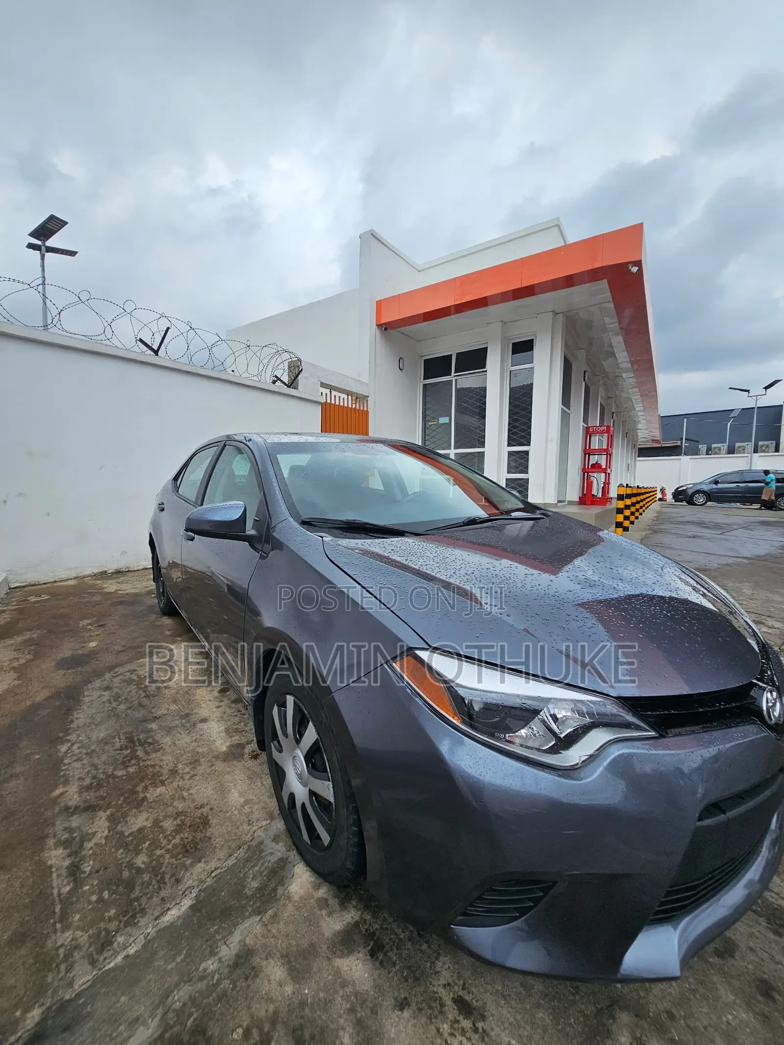 Toyota Corolla LE 4dr Sedan (1.8L 4cyl CVT) 2016 Gray