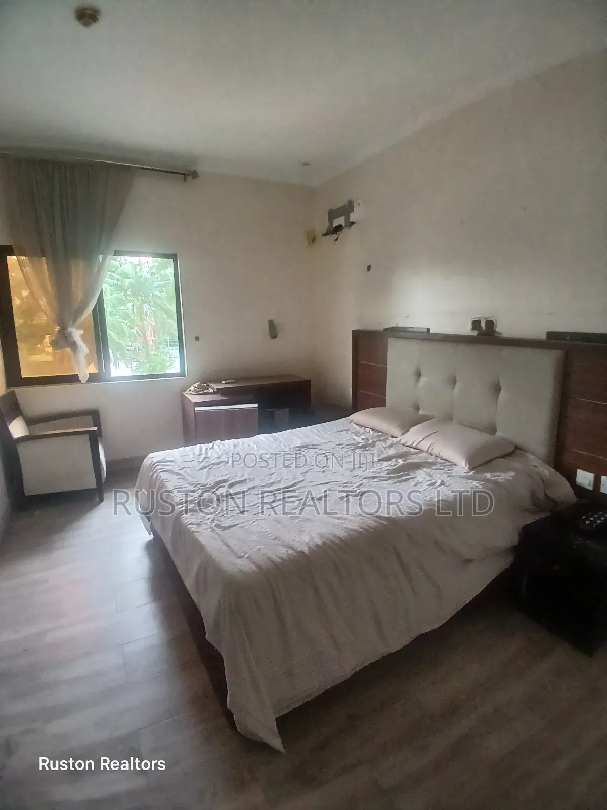 Luxury 70 Rooms Hotel