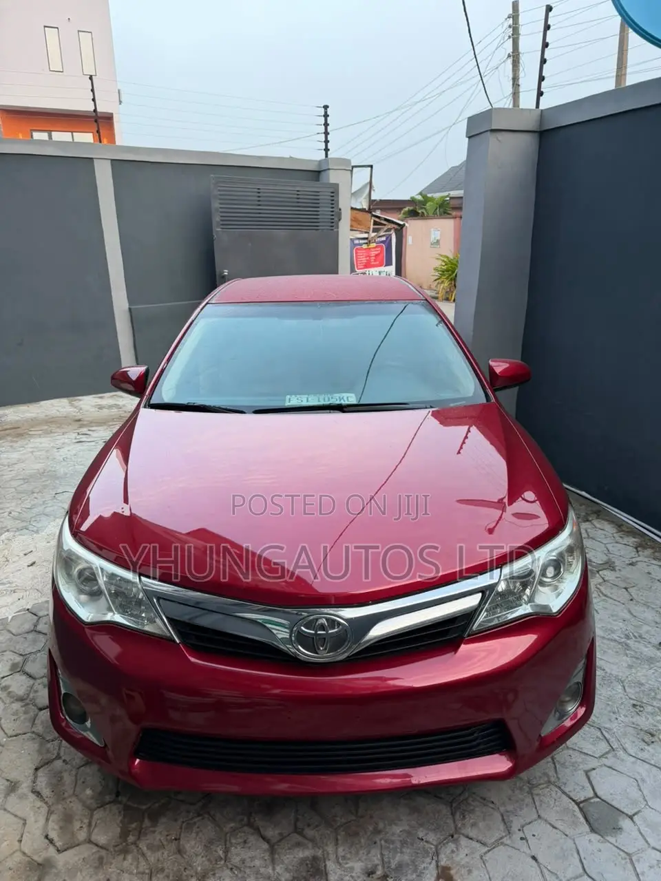 Toyota Camry LE 4dr Sedan (2.5L 4cyl 6A) 2013 Red