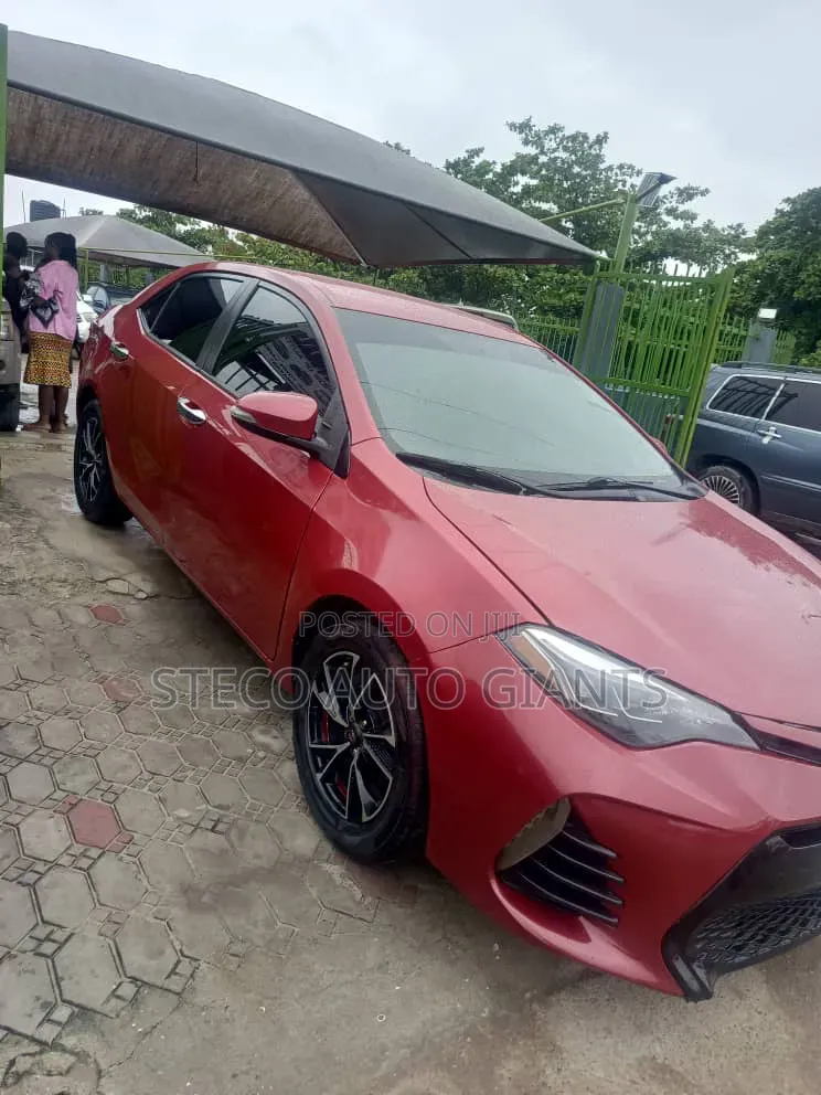 Toyota Corolla 2018 Red