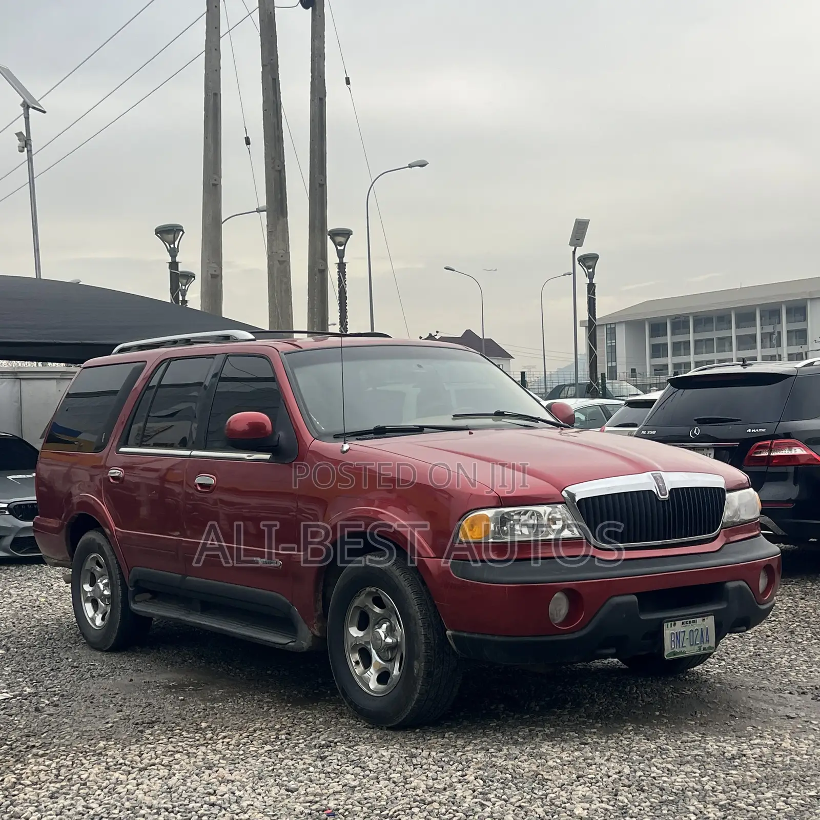 Lincoln Navigator 1998 Maroon