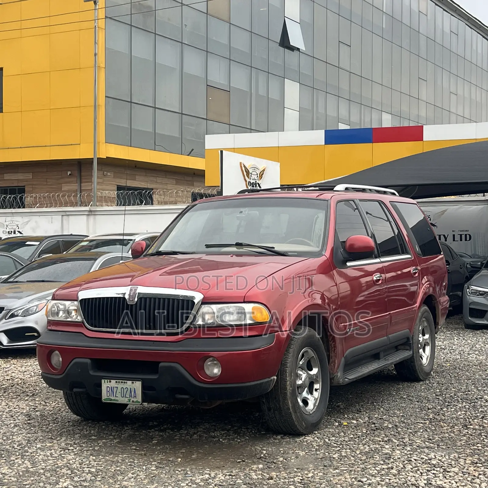 Lincoln Navigator 1998 Maroon