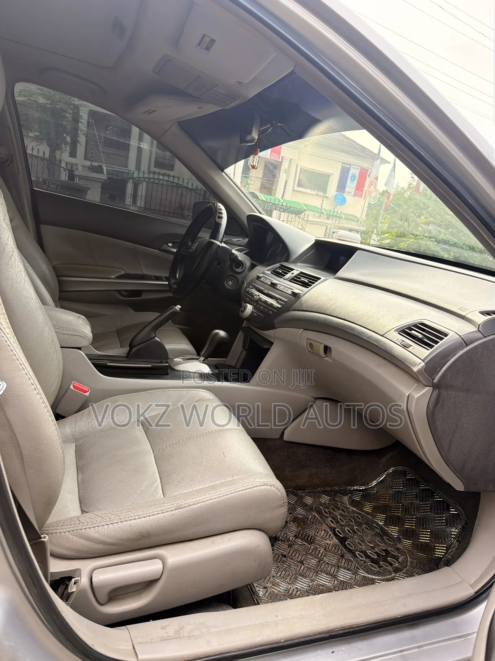 Honda Accord 2010 Silver