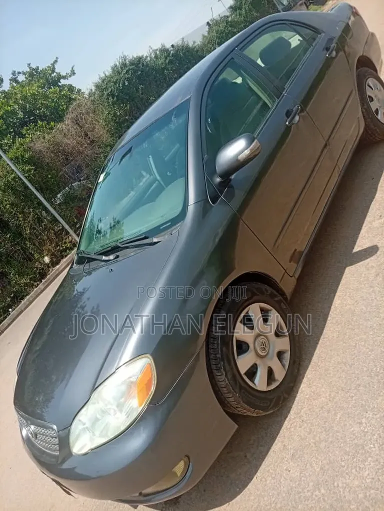 Toyota Corolla LE 2006 Gray