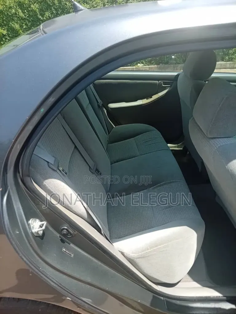 Toyota Corolla LE 2006 Gray