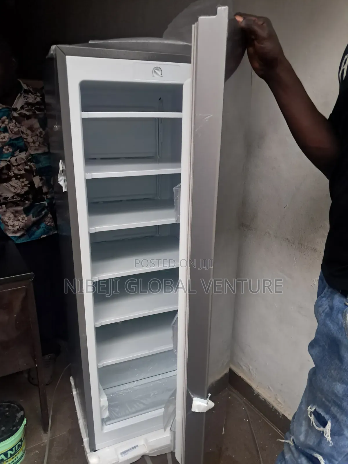 Hisense Upright Freezer 189dr 200l